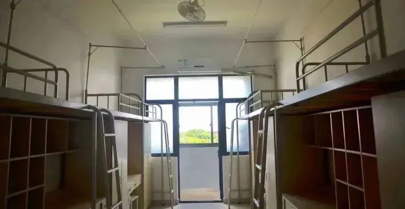 1754878803980962.jpeg 10064.jpeg